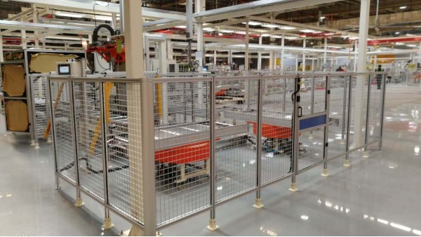 鋁型材圍欄如何10年不褪色？關鍵在表面處理工藝